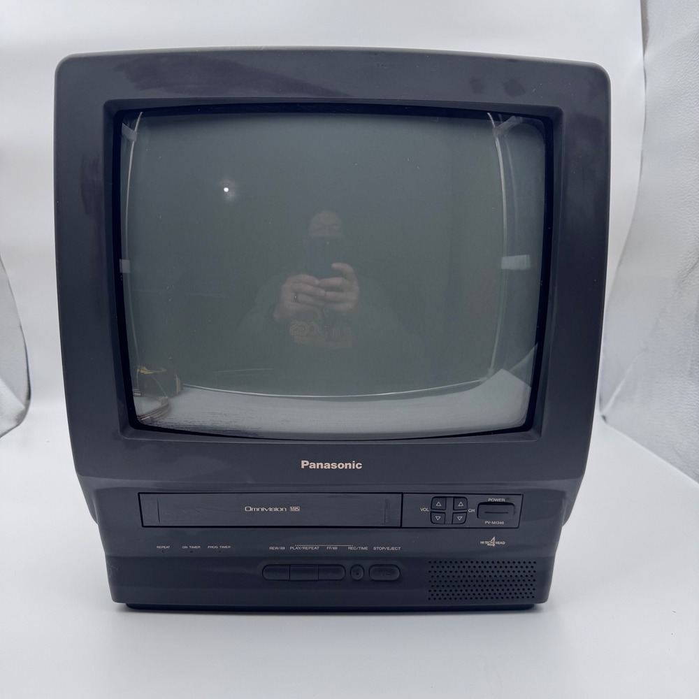 Panasonic Omnivision 13" CRT TV VCR Combo PV-M1346 Retro Gaming VHS Remote 1996